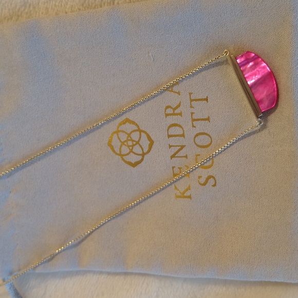 NWT Kendra Scott Dean Magenta Mother of Pearl Gold Adjustable Necklace - Picture 12 of 14